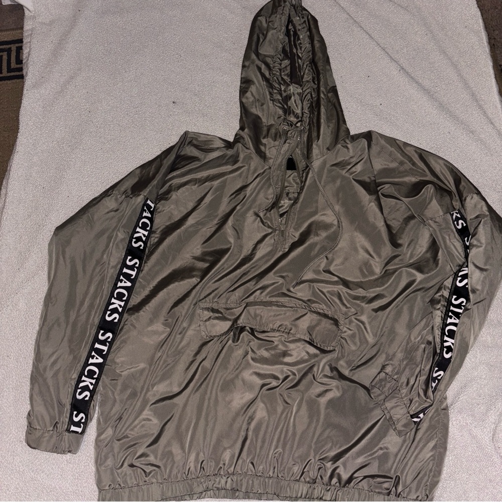 Carbon Pullover Windbreaker